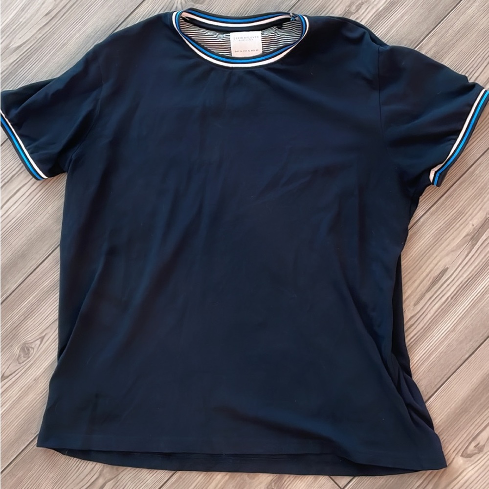 Men’s shirt with striped collar